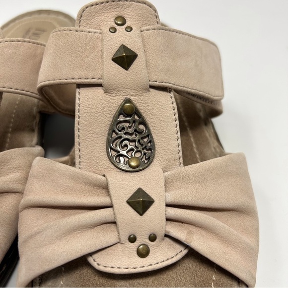 Hotter Blush Pink Boho Studded Medallion Suede Slip on Comfort Sandals Size 8.5 - Picture 14 of 15
